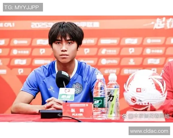 足球明星的成长之路：从青训到职业生涯的训练经历揭秘