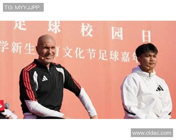 向外国朋友展示中国足球明星的魅力与成就让他们了解我们的足球文化