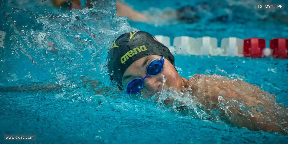 「运动装备黑科技，让你的每一步都更专业！🛡️点击选购，开启高效训练！」